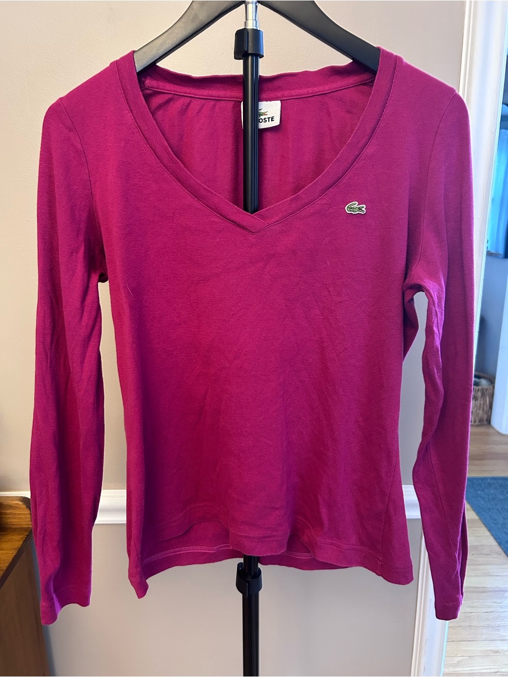 Lacoste Women’s Long Sleeve V-Neck Top - Magenta